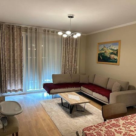 Family Friendly 2 Bedroom Apartment Eden Gardens Tirana City Center מראה חיצוני תמונה